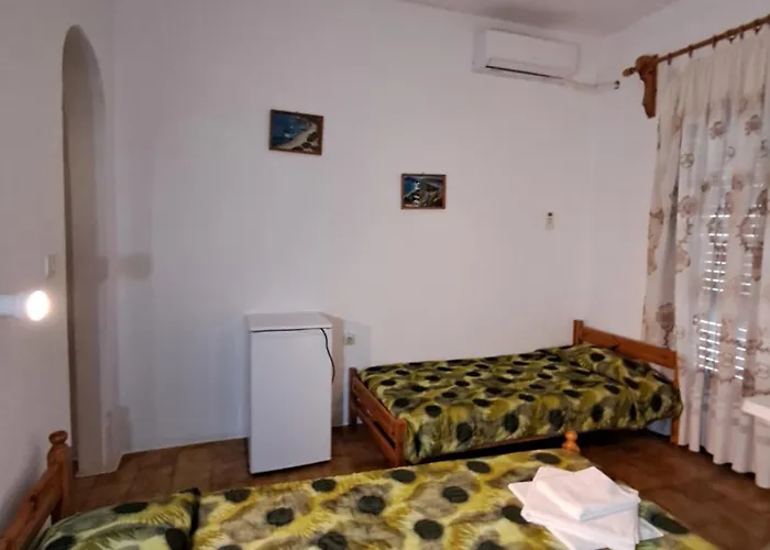 Camelia Studios Skiathos Town