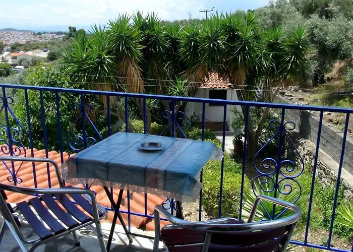 Camelia Studios Skiathos Town